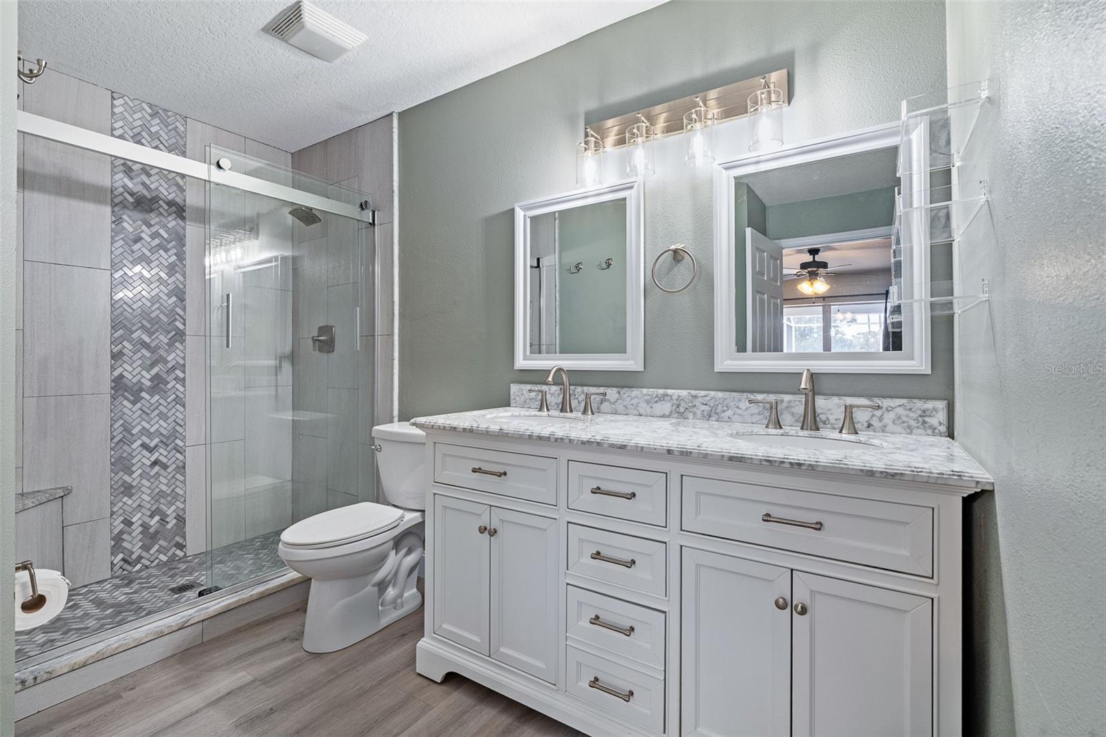 PINE LAKES - Residential