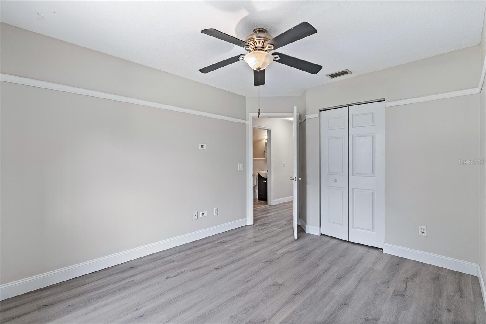 PINE LAKES - Residential