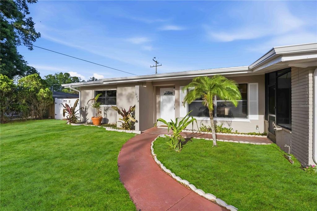 Photo of 2715 Ingot Place, Sarasota, FL 34235 (MLS # A4689697)