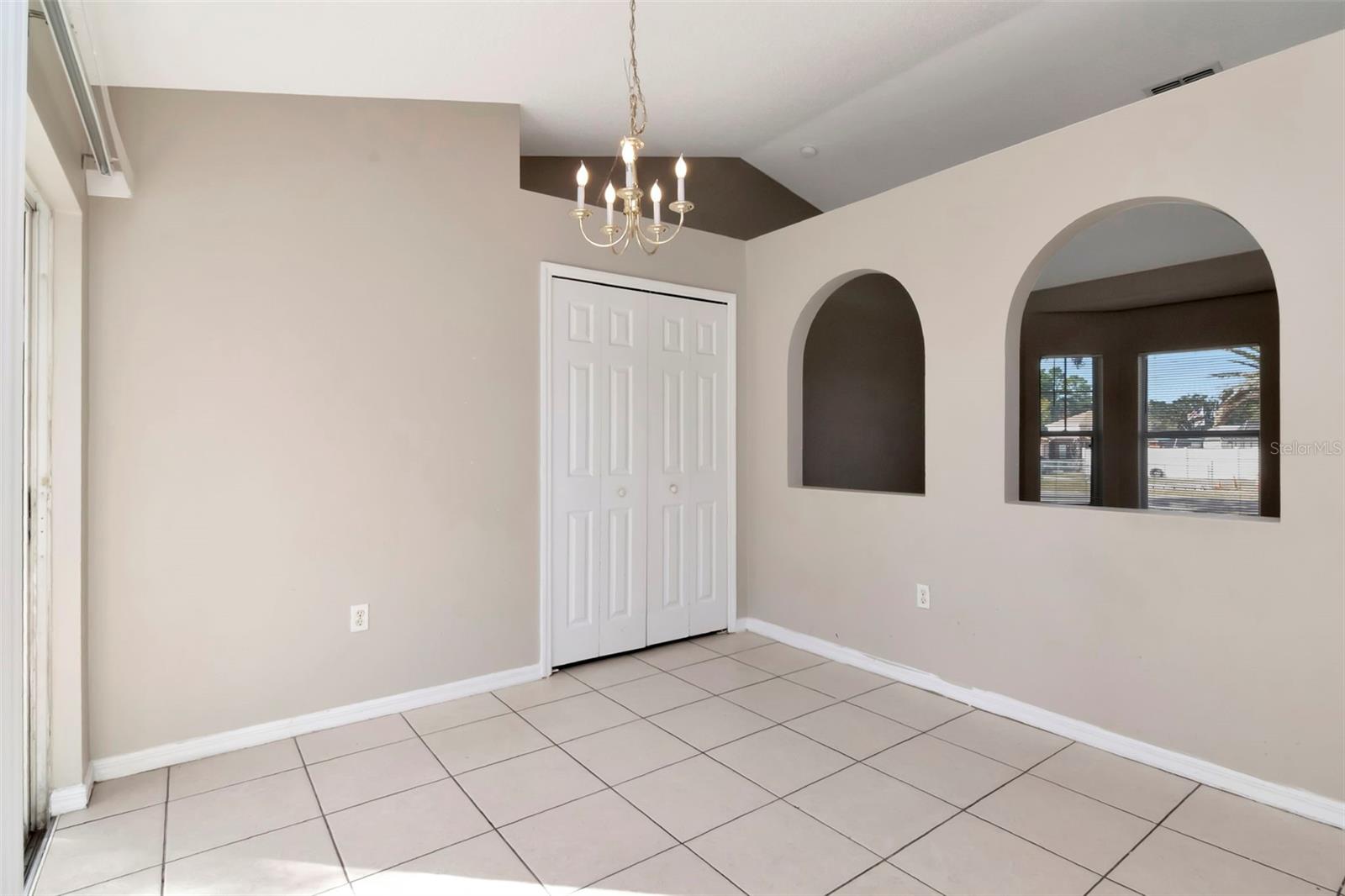 SPRING HILL - Residential