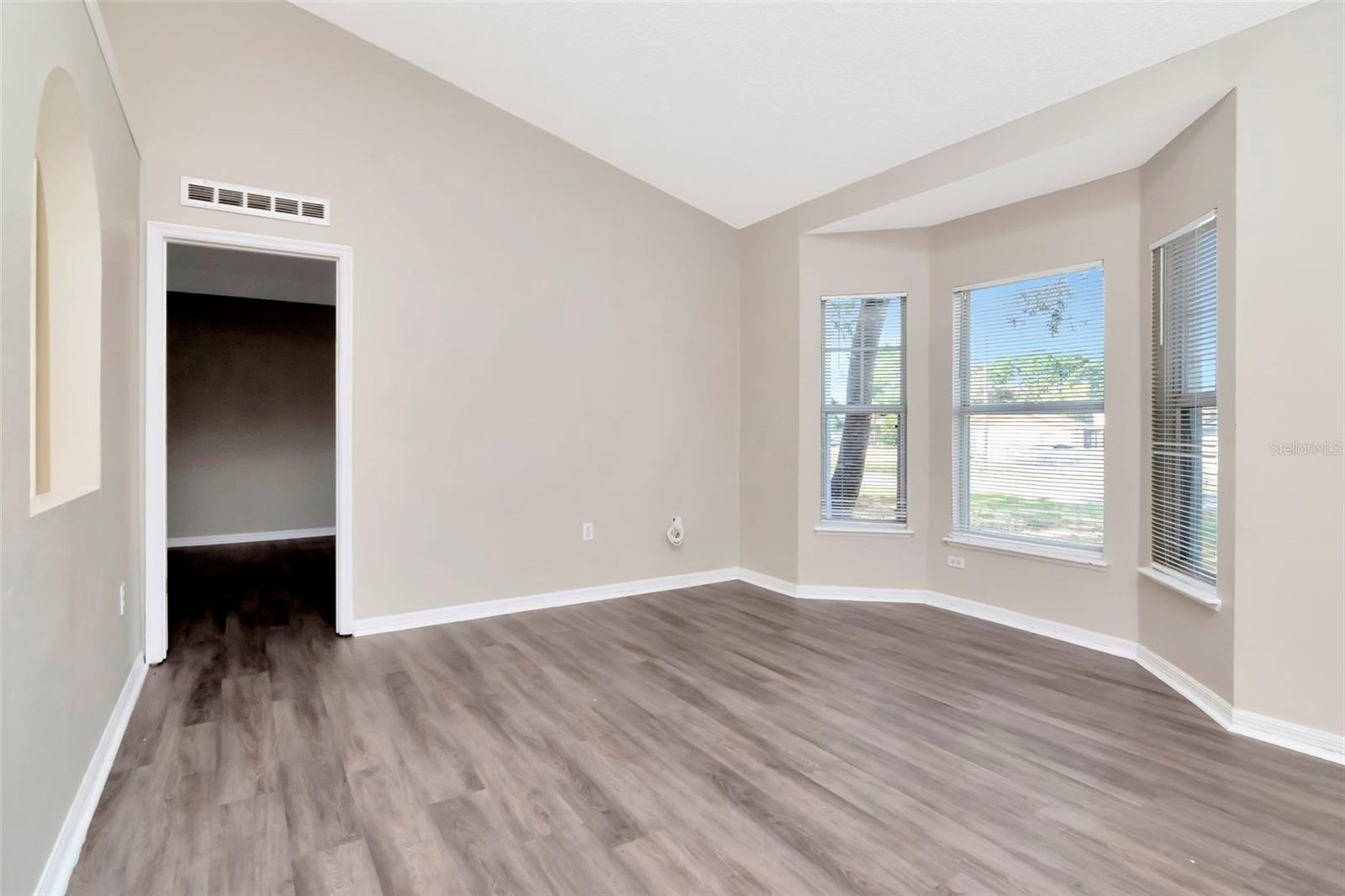 SPRING HILL - Residential