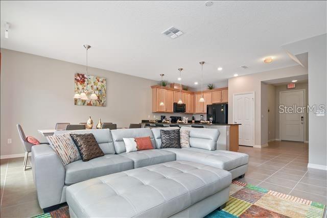 COMPASS BAY UN 4 - Residential