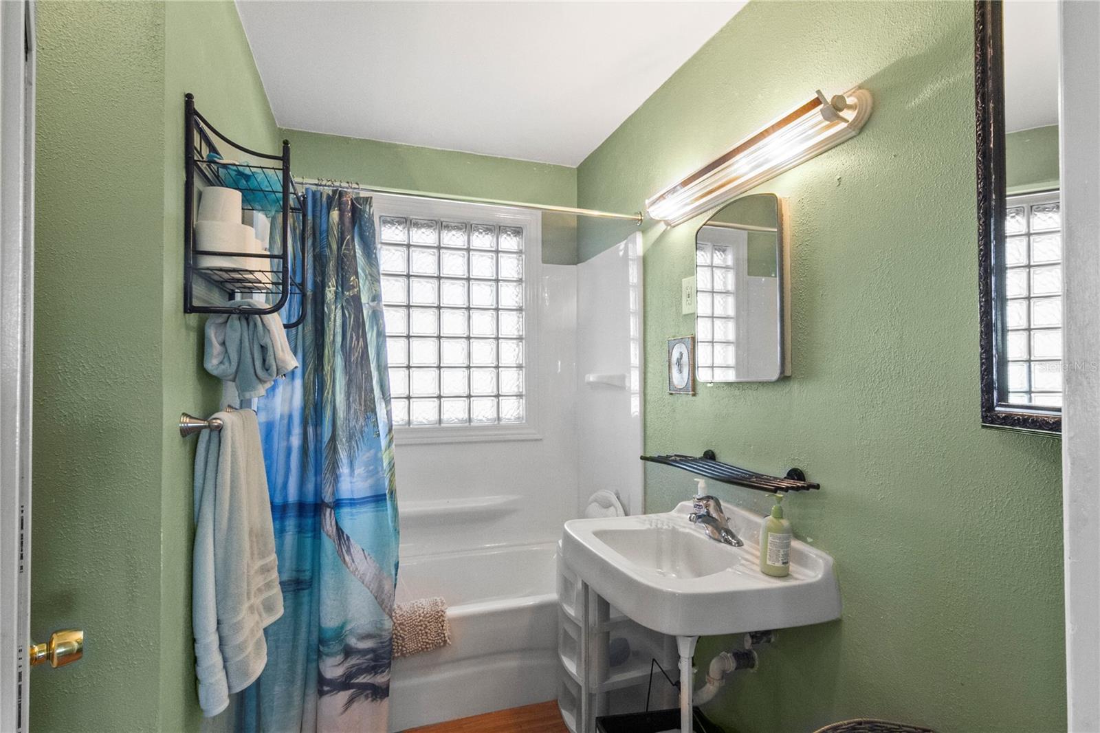 AVION OF - Residential