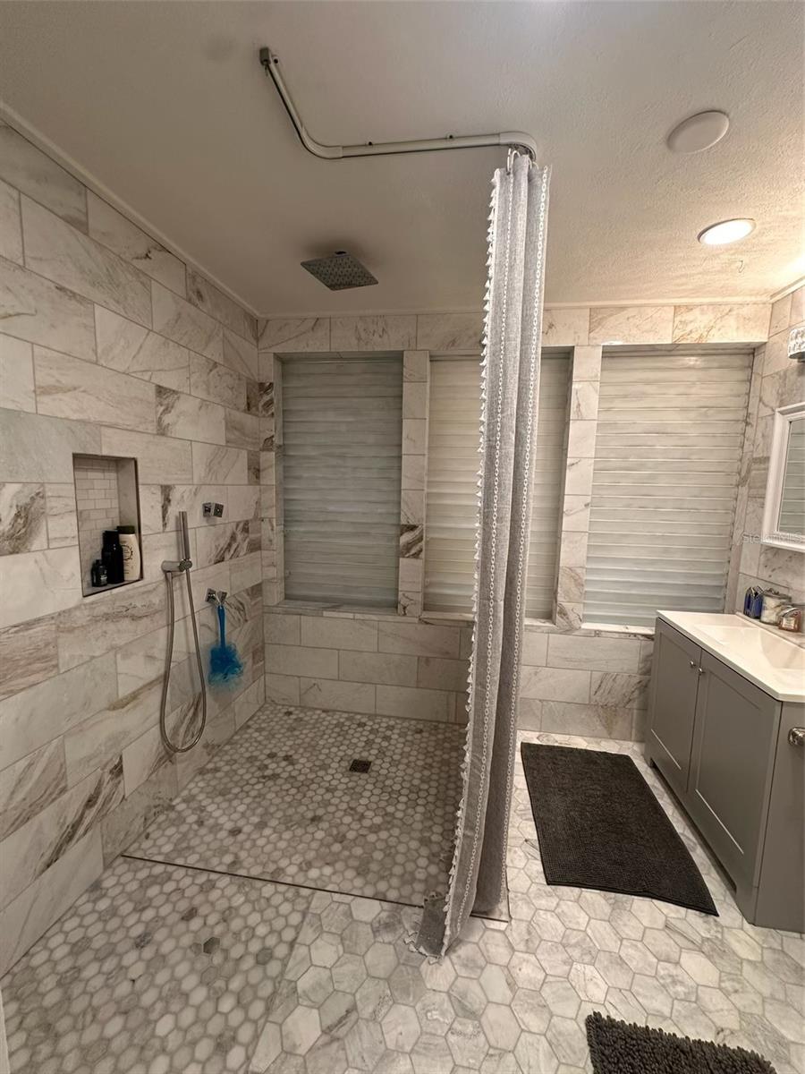 AVION OF - Residential