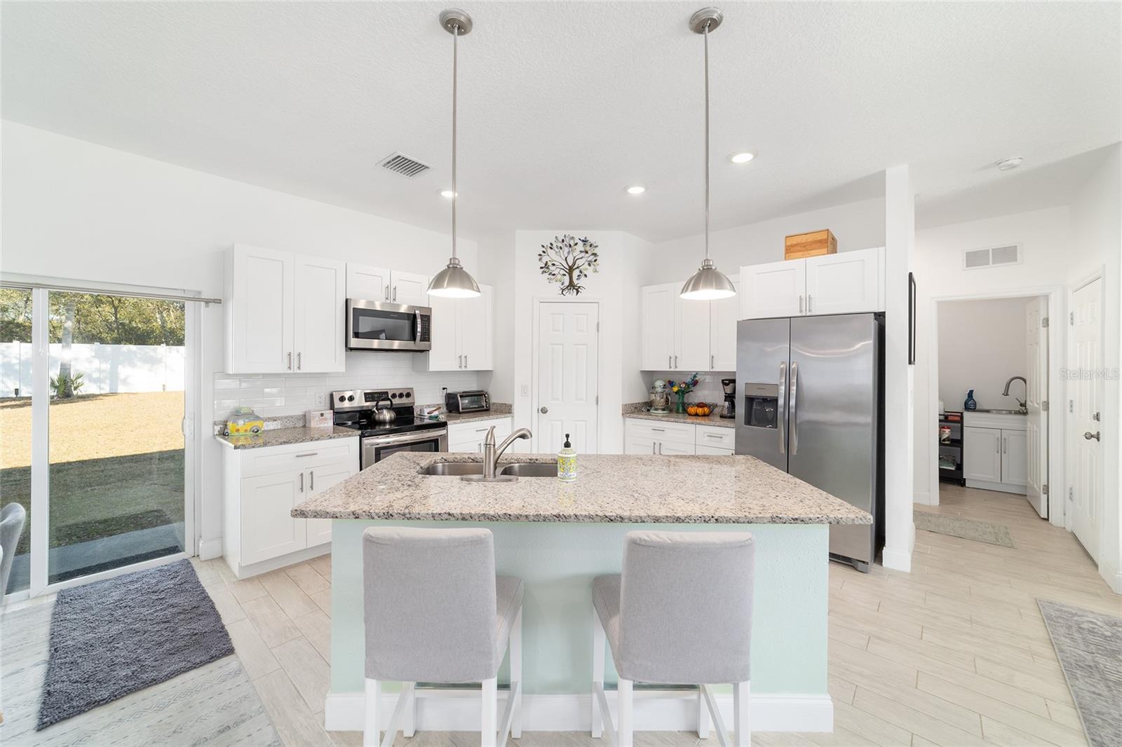 15620 SW 37TH CIRCLE