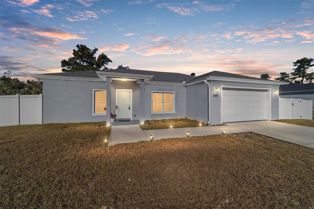 Photo of 15620 SW 37th Circle, Ocala, FL 34473 (MLS # OM718706)