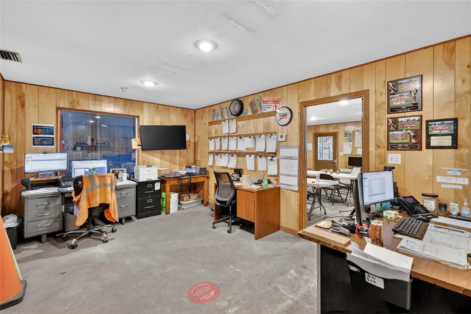 VILLAGES INDUST CENTER - Commercial Sale