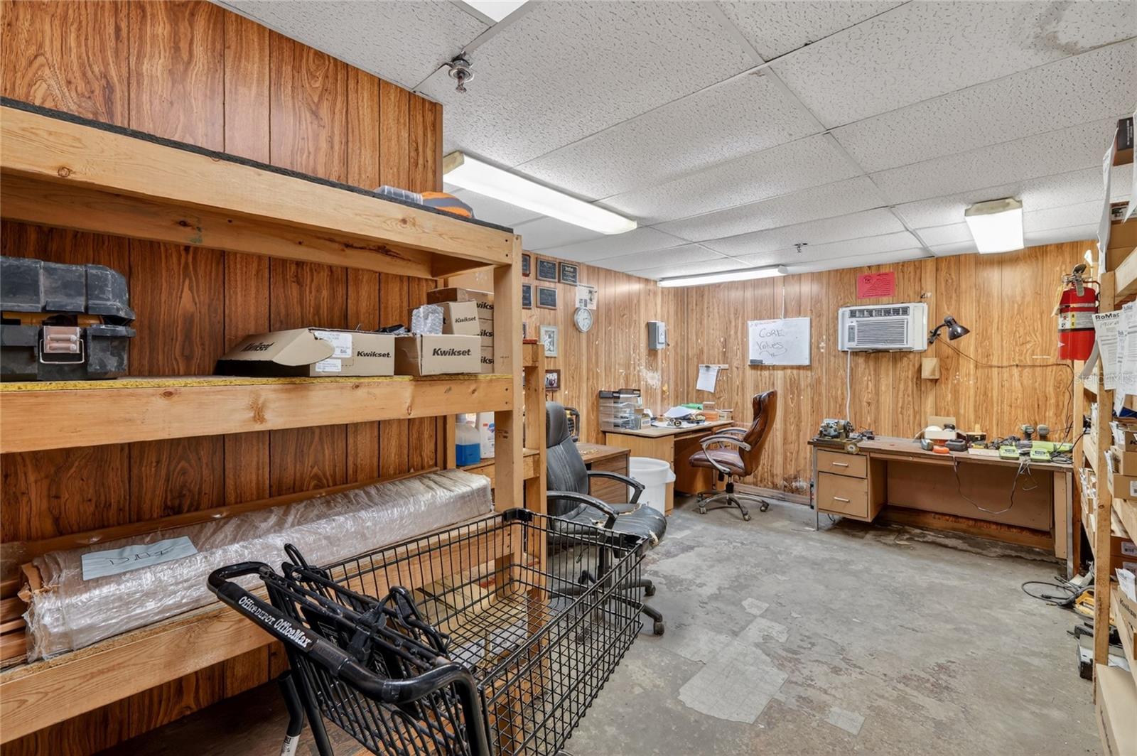 VILLAGES INDUST CENTER - Commercial Sale