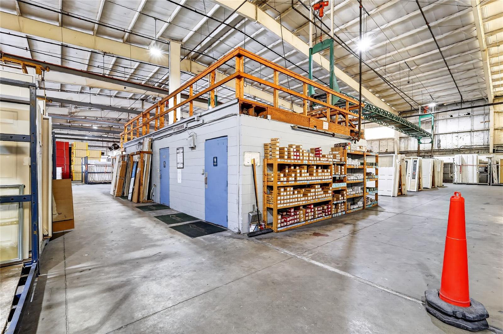 VILLAGES INDUST CENTER - Commercial Sale