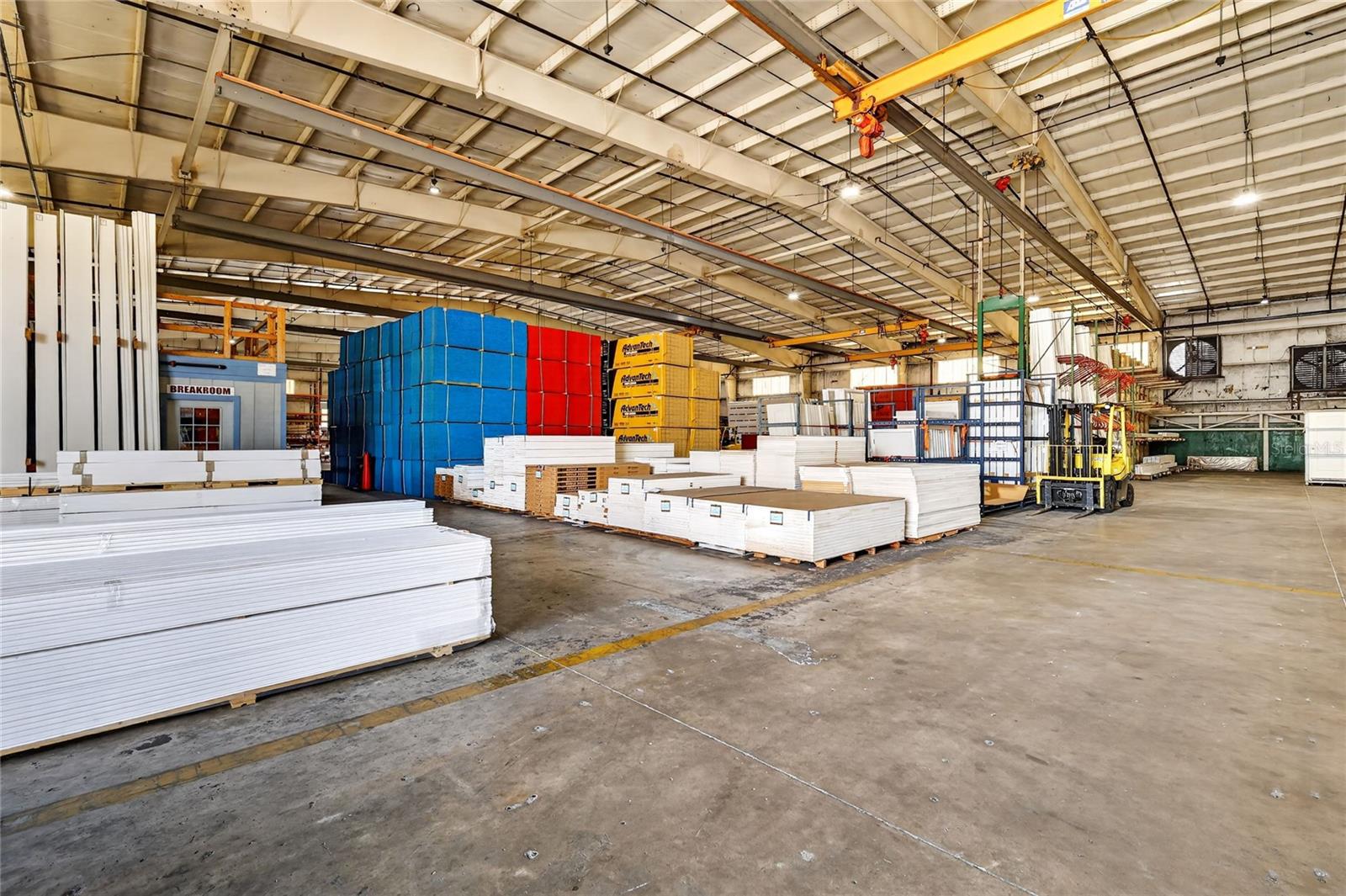 VILLAGES INDUST CENTER - Commercial Sale