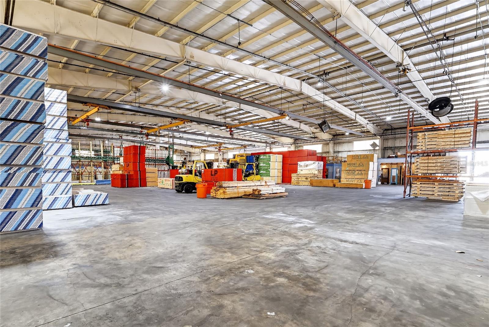 VILLAGES INDUST CENTER - Commercial Sale