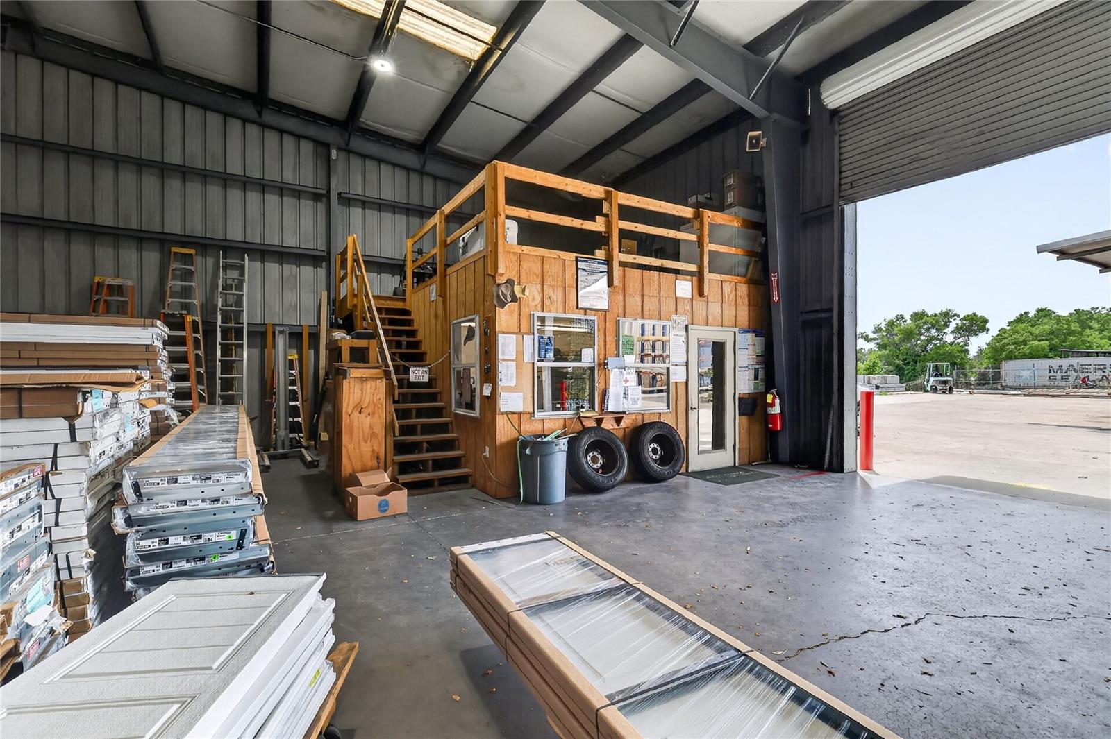 VILLAGES INDUST CENTER - Commercial Sale