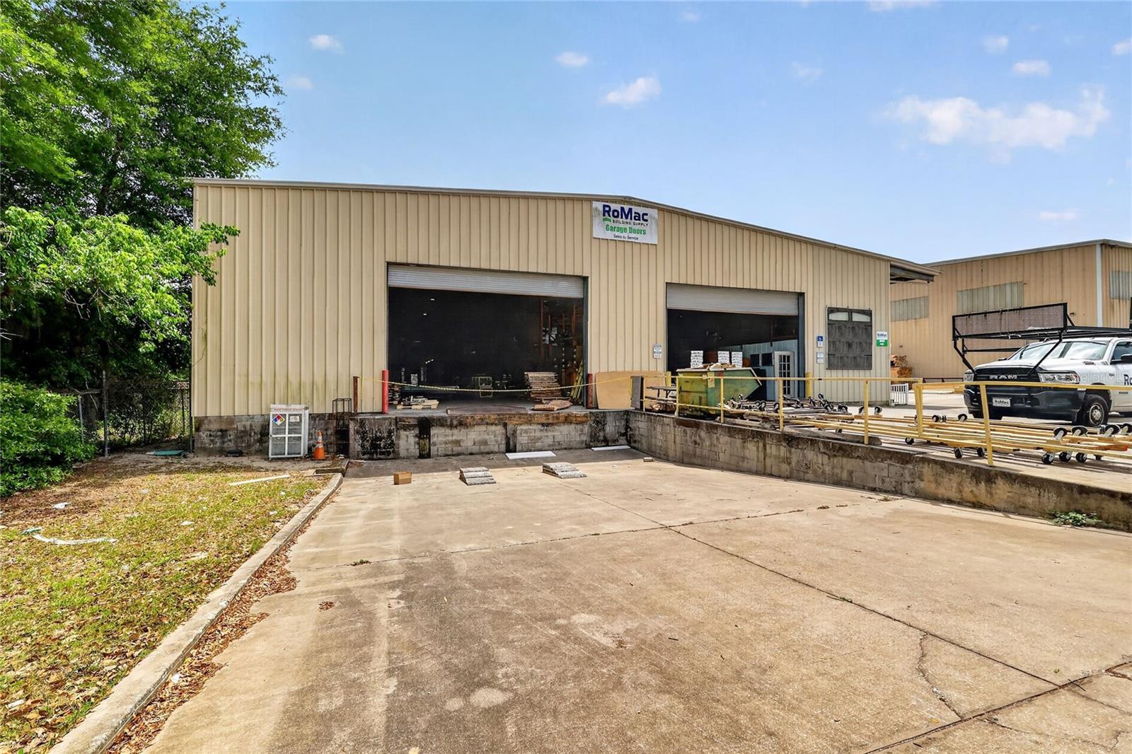 VILLAGES INDUST CENTER - Commercial Sale