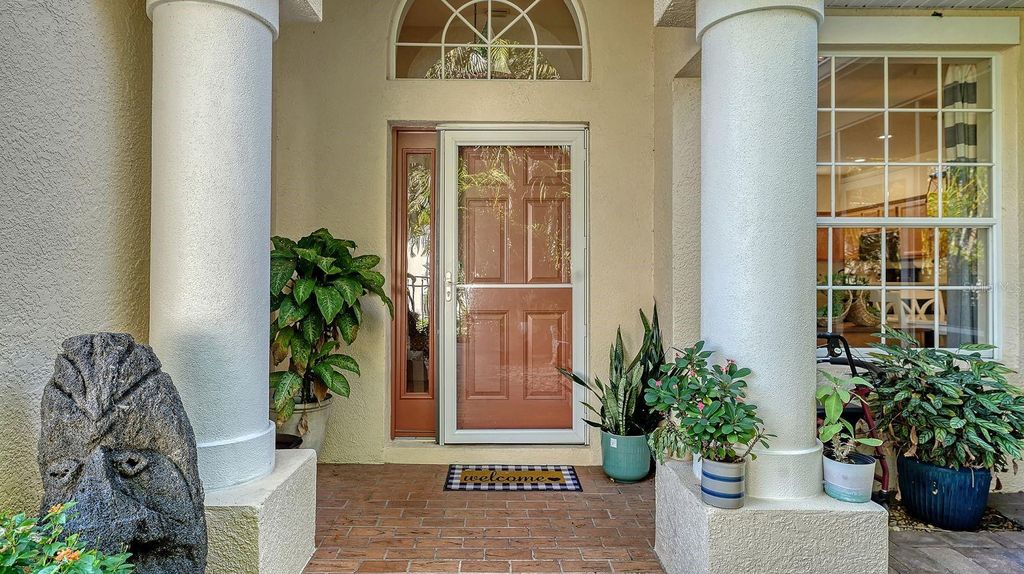 Photo of 7810 33rd Street E, Sarasota, FL 34243 (MLS # A4672891)