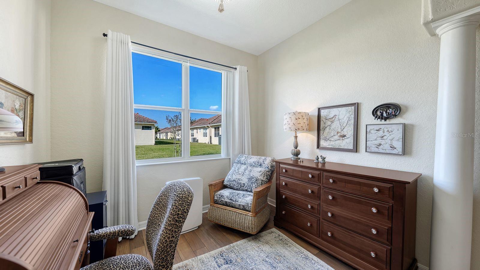 PALM LAKES - Residential