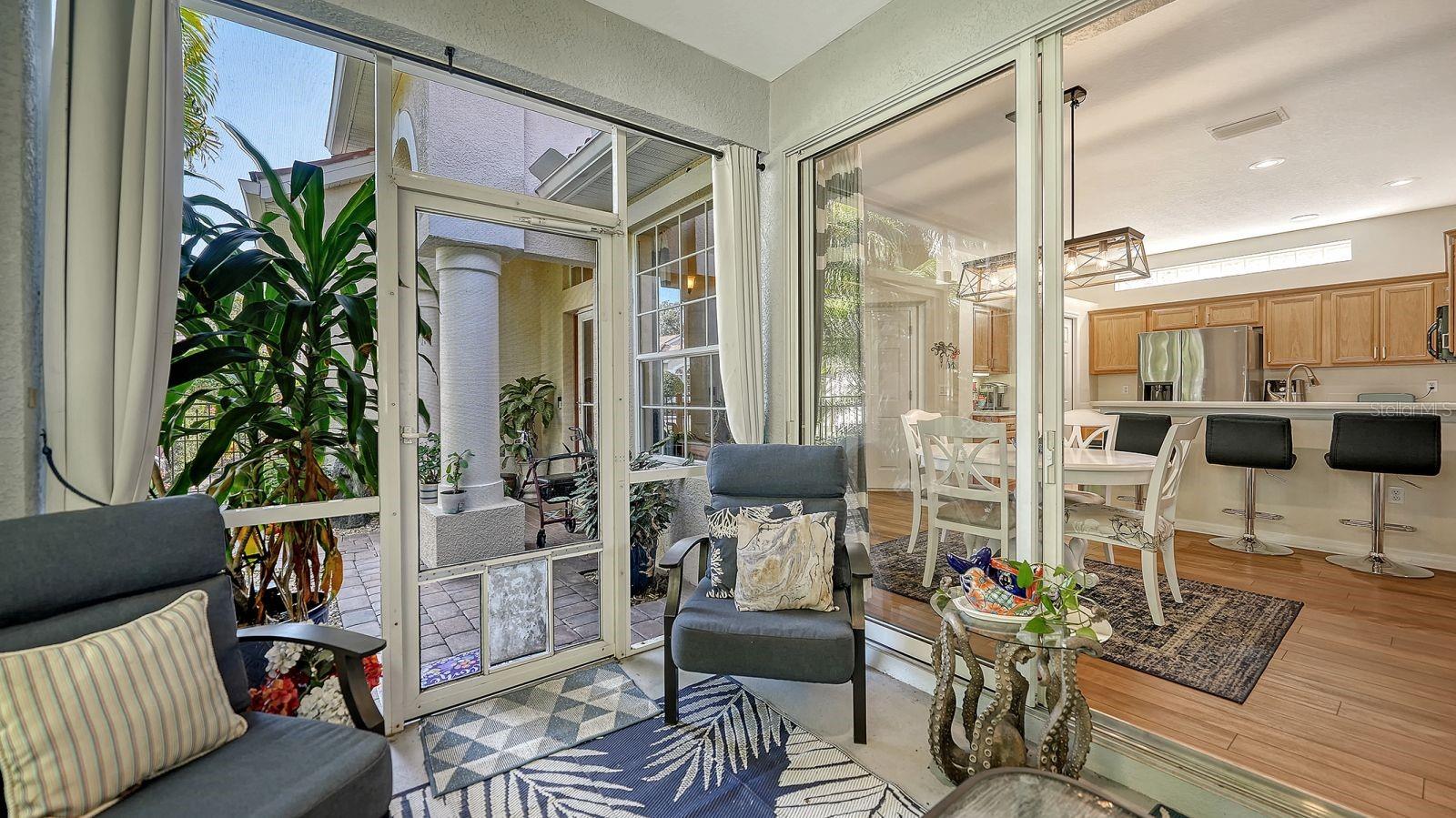 PALM LAKES - Residential