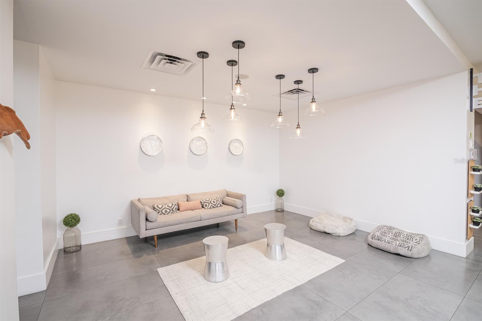 LEGACY GRAND EAST GATE CONDO - Residential