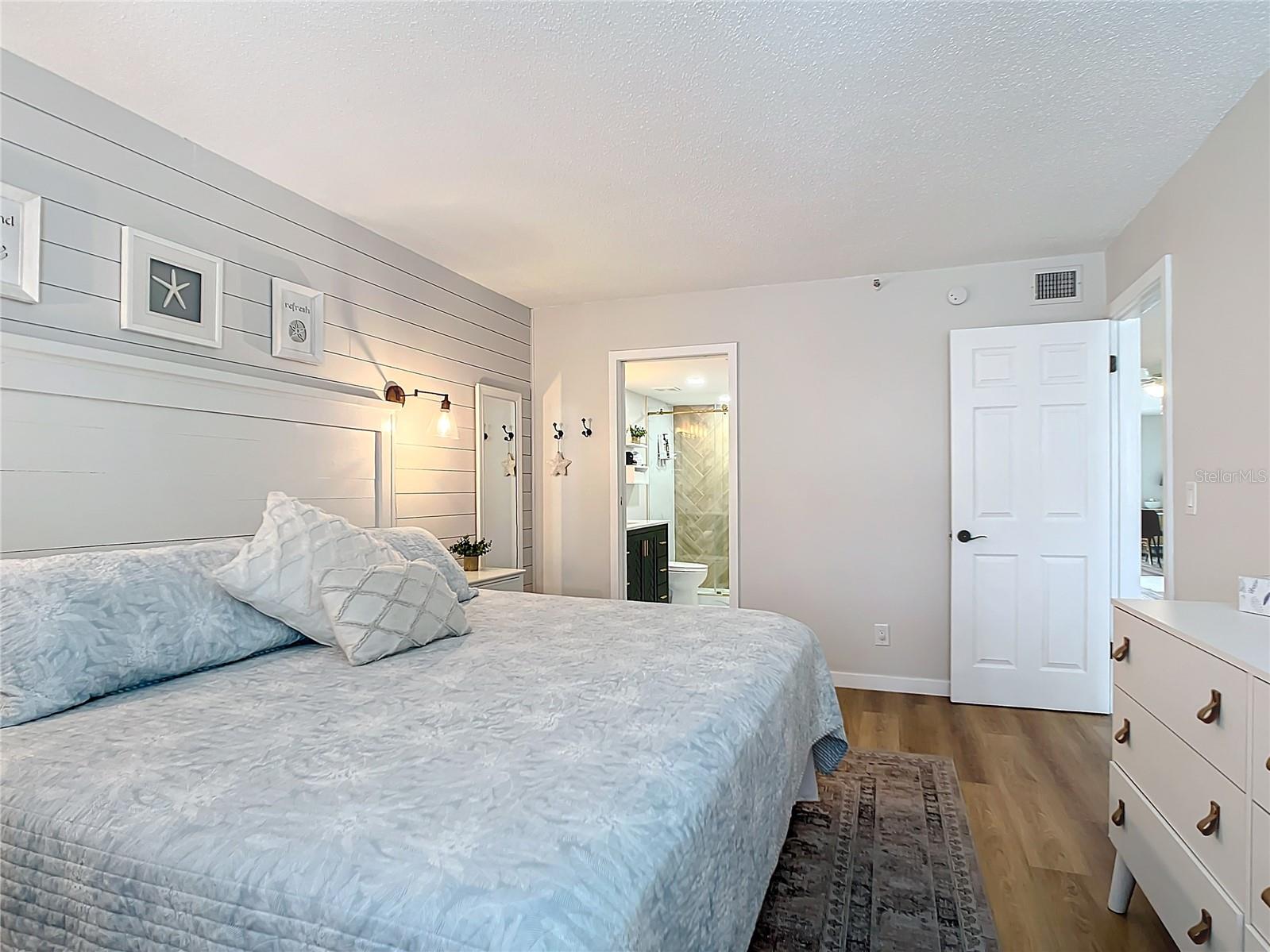 INTERCOASTAL THE CONDO - Residential