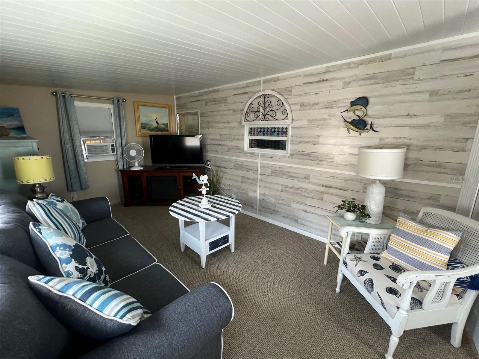 LAKE HIGHLANDER MOBILE HOME PARK UNREC - Residential