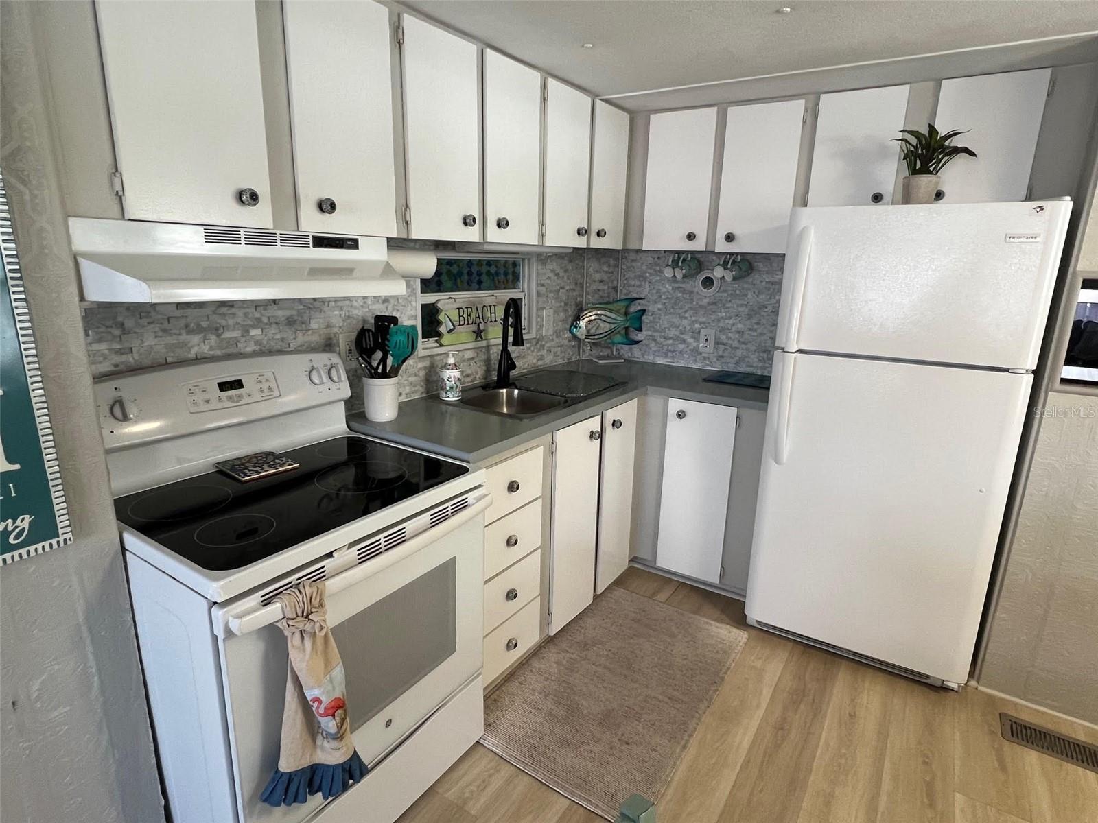 LAKE HIGHLANDER MOBILE HOME PARK UNREC - Residential