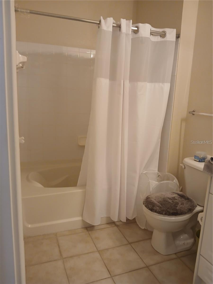 RESIDENCE AT RENAISSANCE - Residential Lease