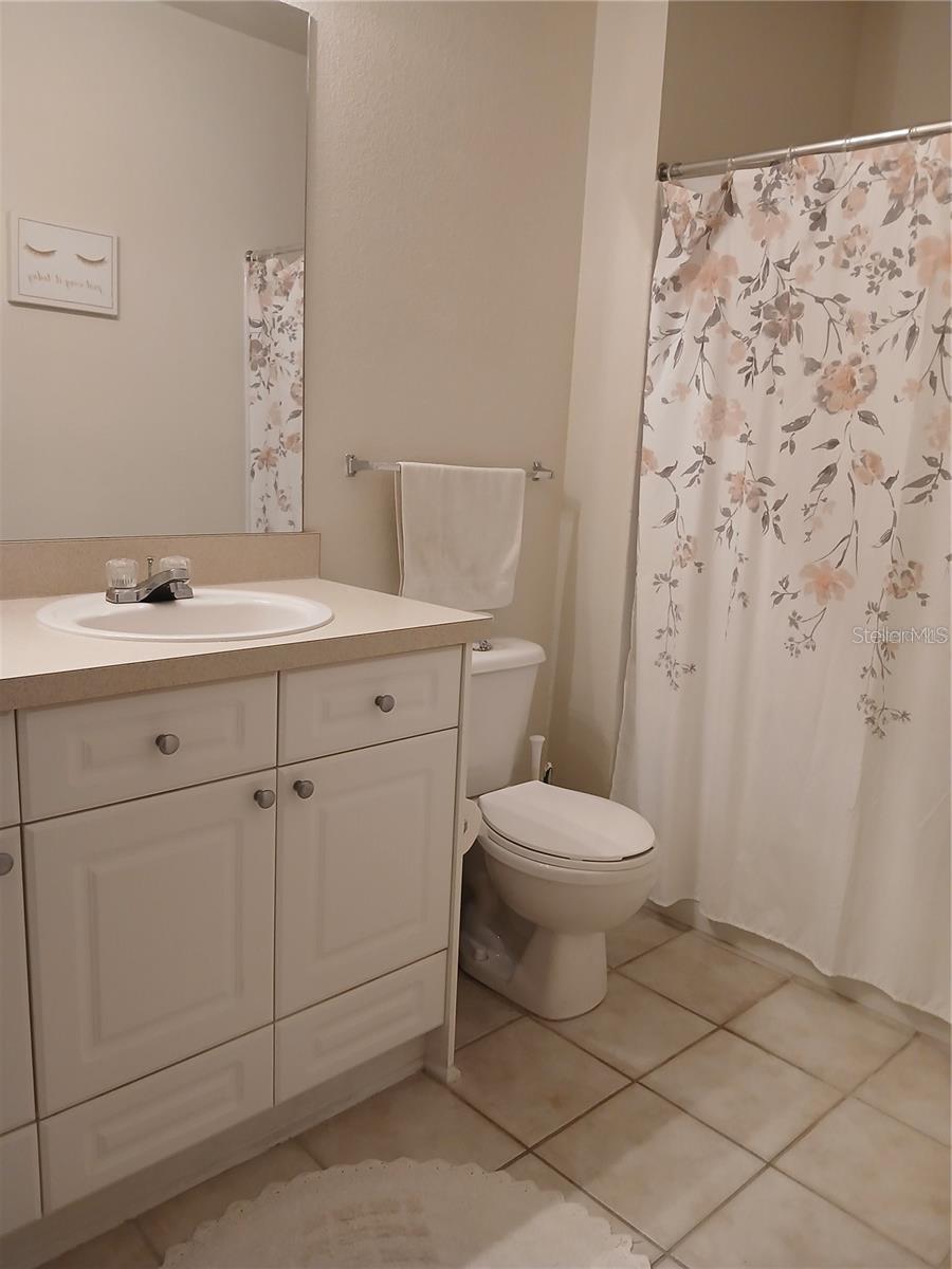 RESIDENCE AT RENAISSANCE - Residential Lease