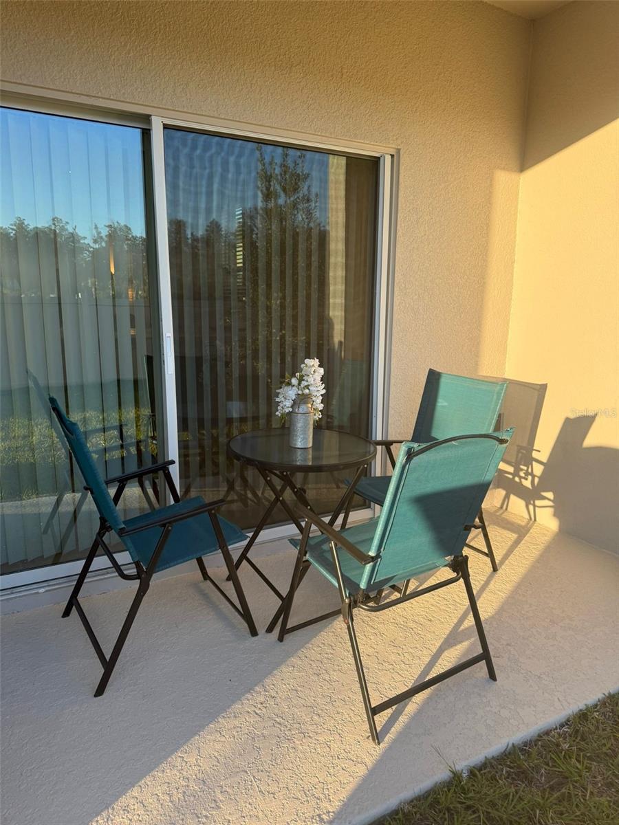 THE TOWNHOMES AT WESTVIEW - Residential Lease