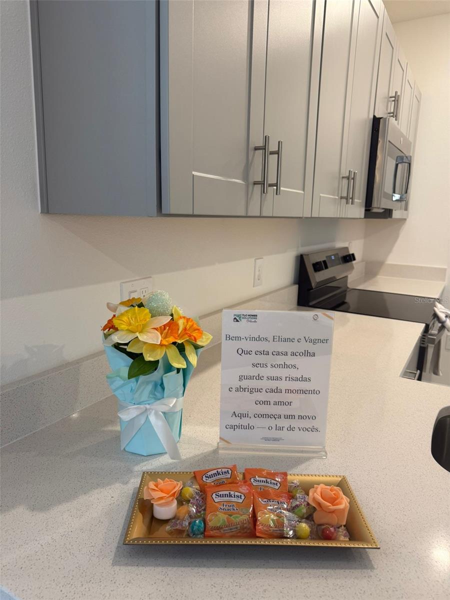 THE TOWNHOMES AT WESTVIEW - Residential Lease