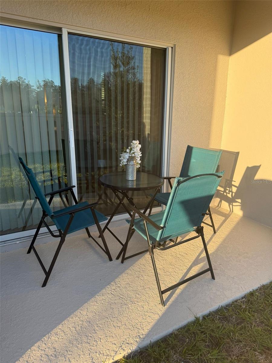THE TOWNHOMES AT WESTVIEW - Residential Lease