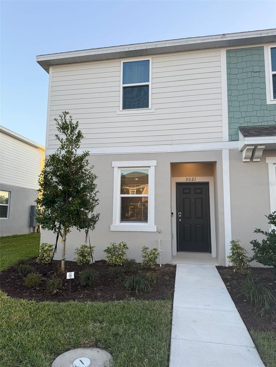 Beautiful home available for rent at $1,800  month in a desirable Kissimmee location. This well-maintained property offers a spacious and functional layout, comfortable living areas, and convenient access to shopping, dining, schools, and major roadways. Located near local attractions and everyday conveniences, this home is ideal for tenants seeking comfort, convenience, and a great location. Schedule your private showing today!