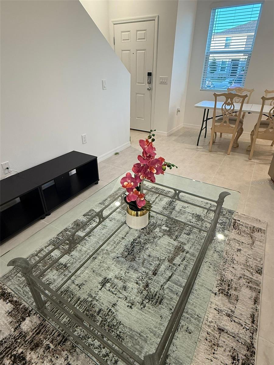 THE TOWNHOMES AT WESTVIEW - Residential Lease