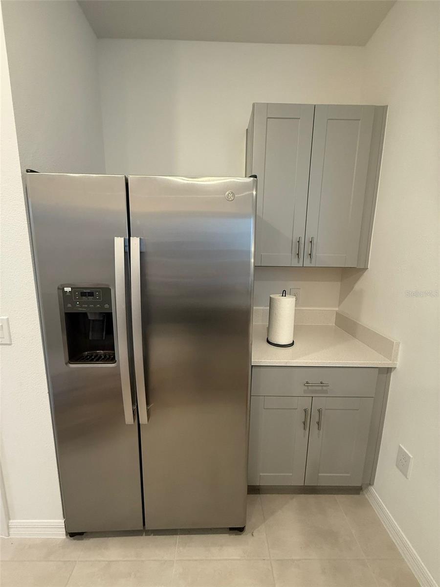 THE TOWNHOMES AT WESTVIEW - Residential Lease