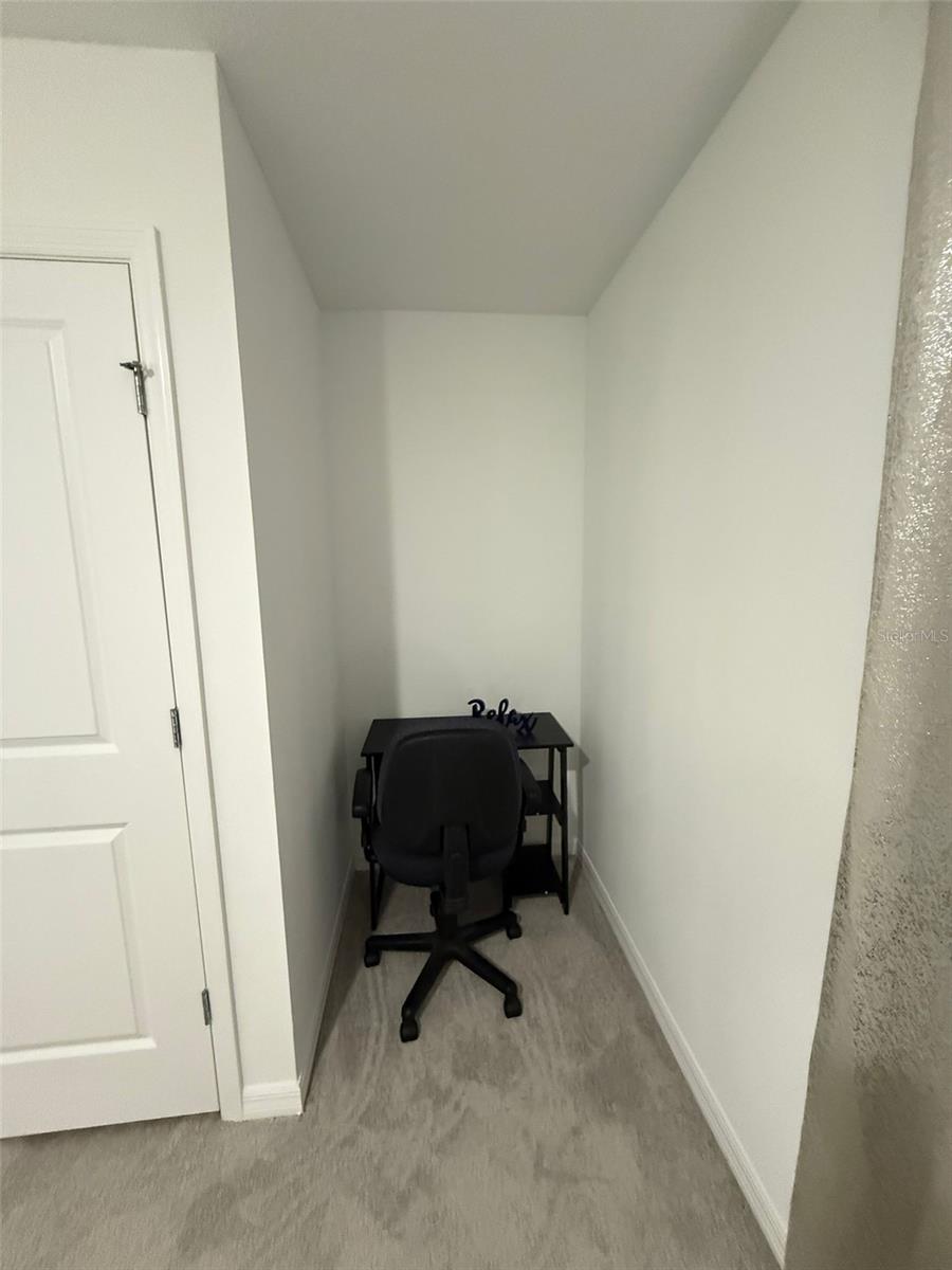 THE TOWNHOMES AT WESTVIEW - Residential Lease