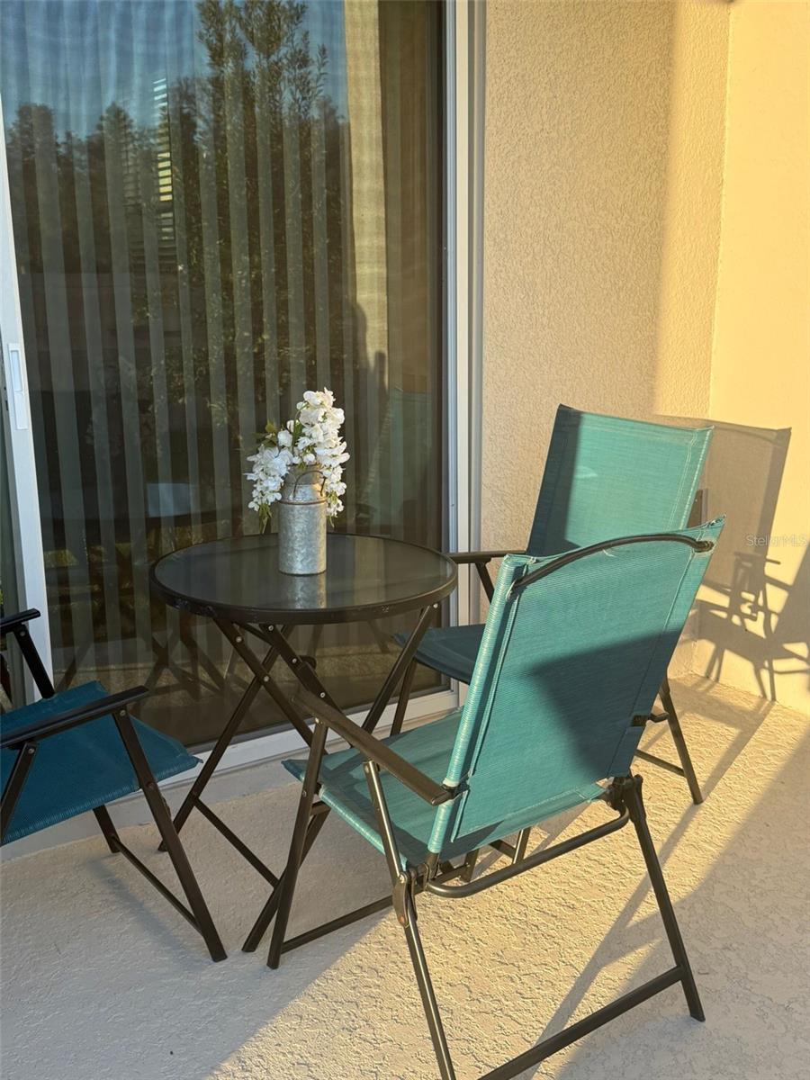 THE TOWNHOMES AT WESTVIEW - Residential Lease