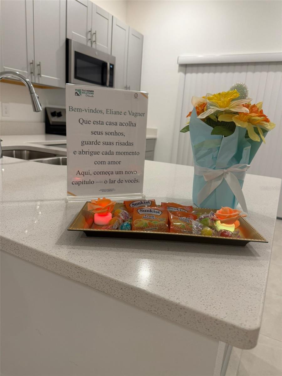 THE TOWNHOMES AT WESTVIEW - Residential Lease