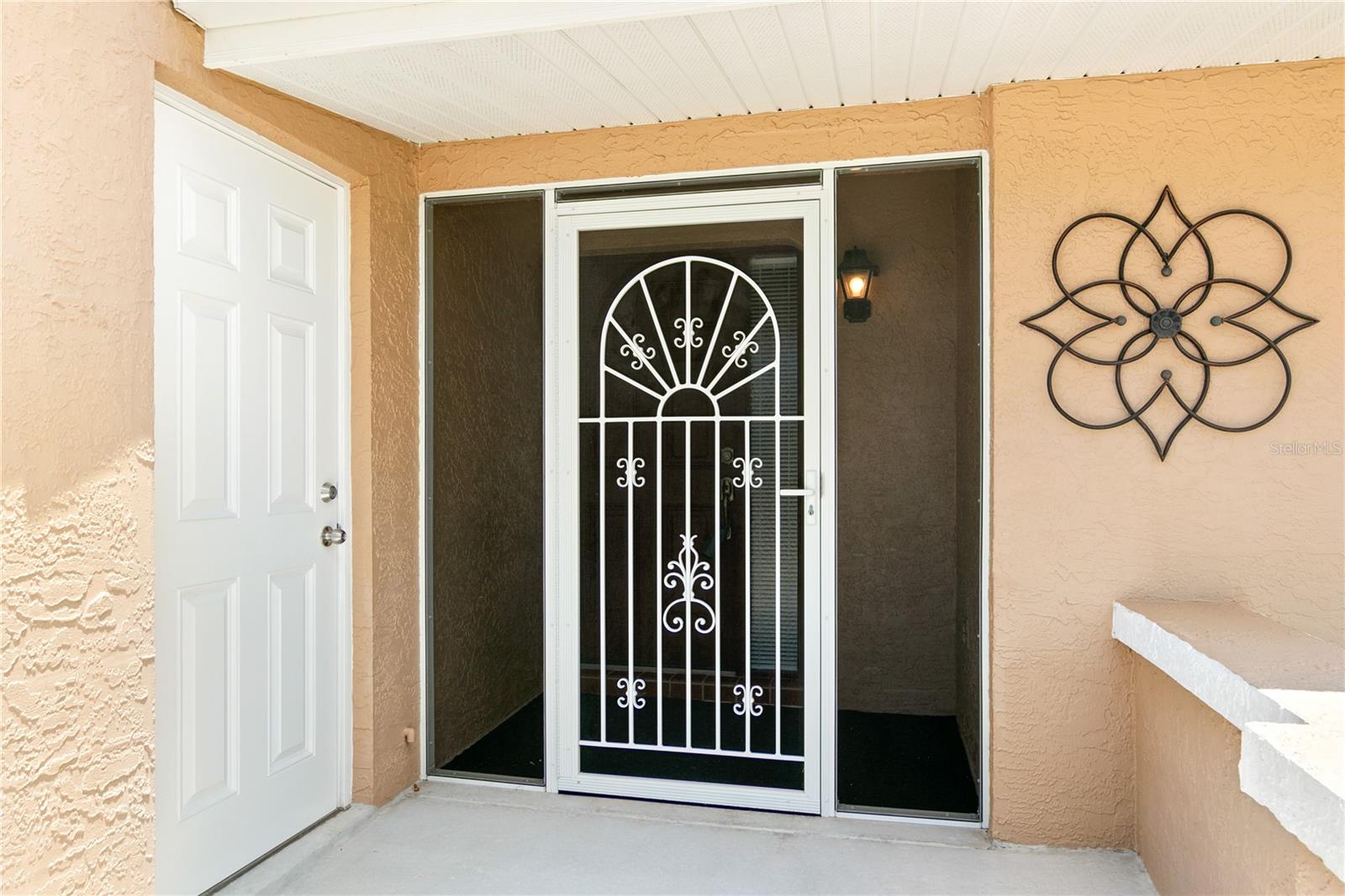2005 BERRY ROBERTS DRIVE