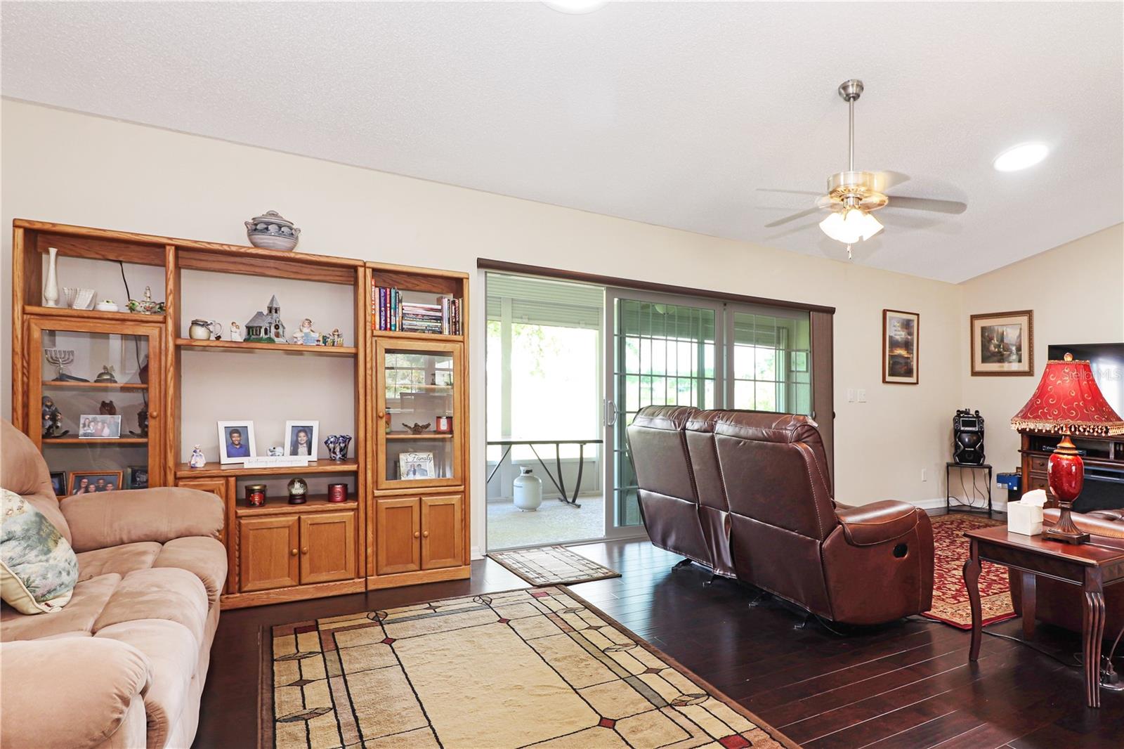 4723 SAINT ANDREWS ARCADE