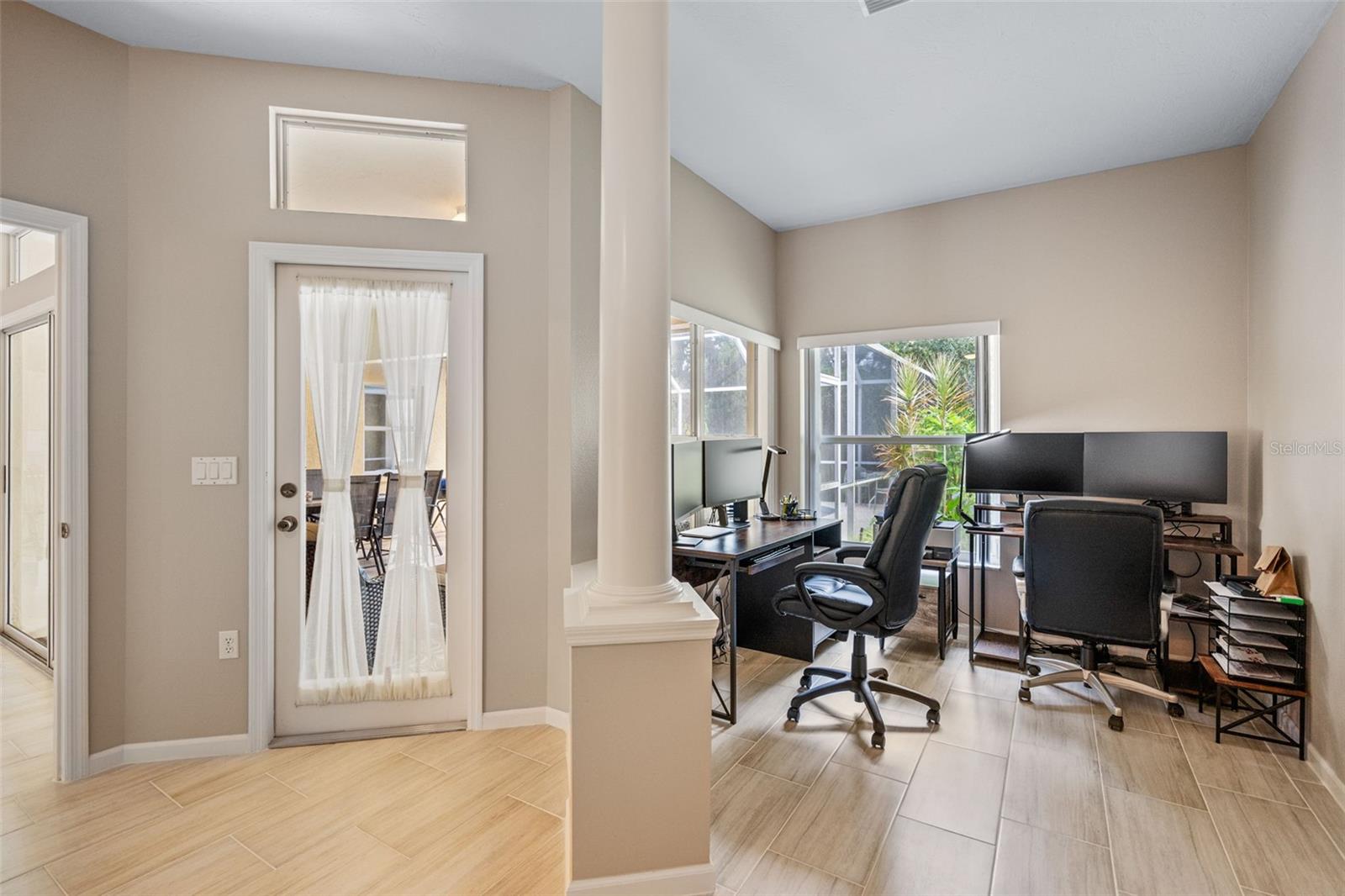BAY OAKS ESTATES - Residential Lease