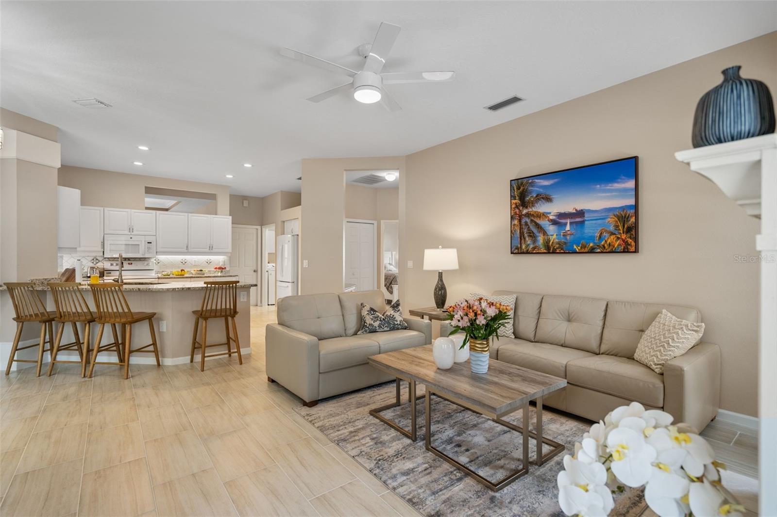 BAY OAKS ESTATES - Residential Lease