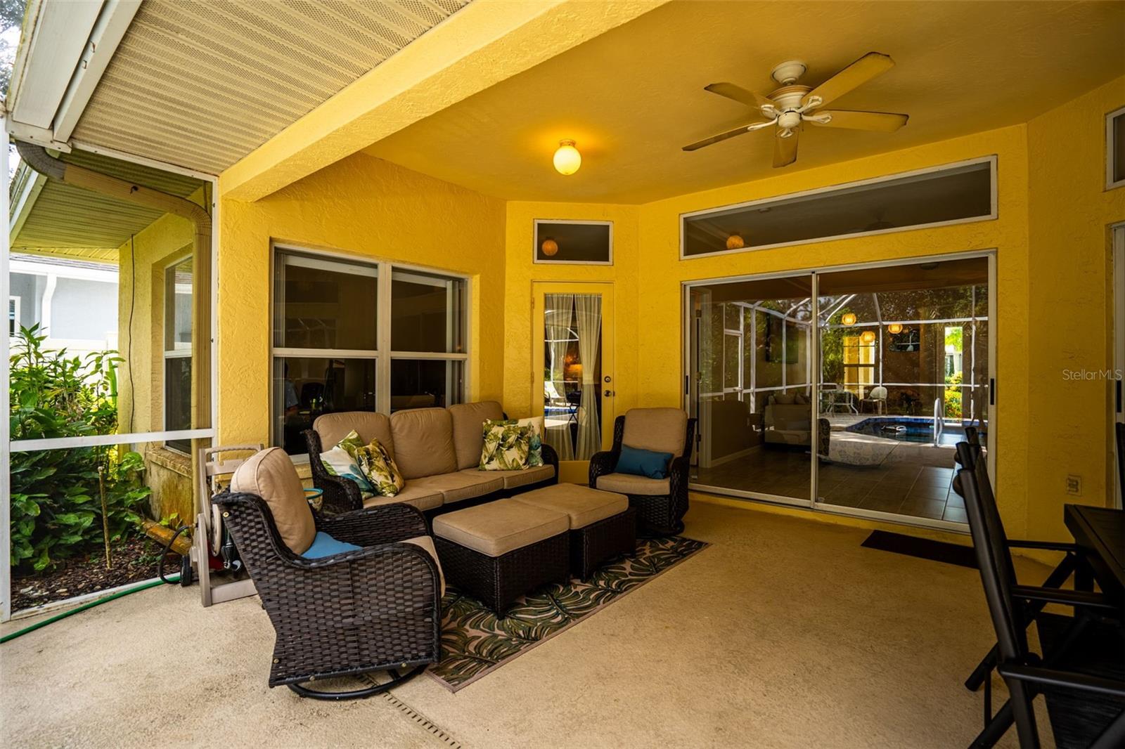 BAY OAKS ESTATES - Residential Lease