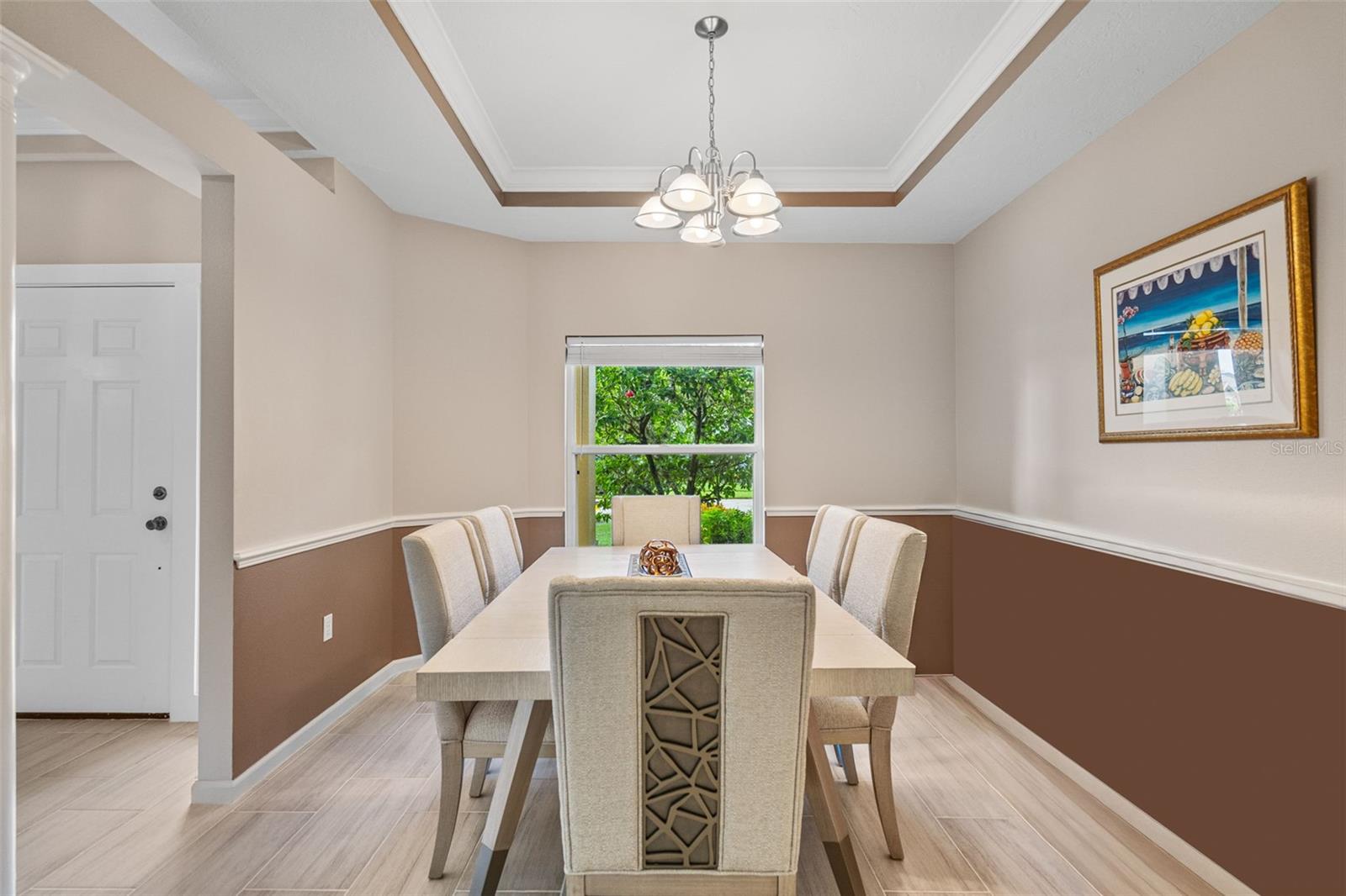 BAY OAKS ESTATES - Residential Lease