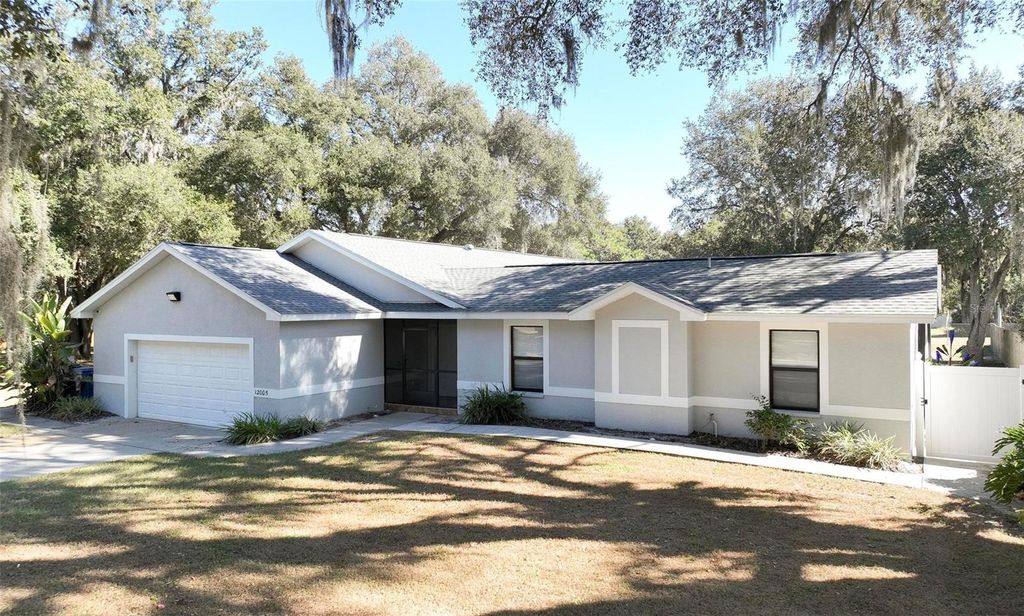 Photo of 12005 Deerfoot Place, Thonotosassa, FL 33592 (MLS # TB8455873)