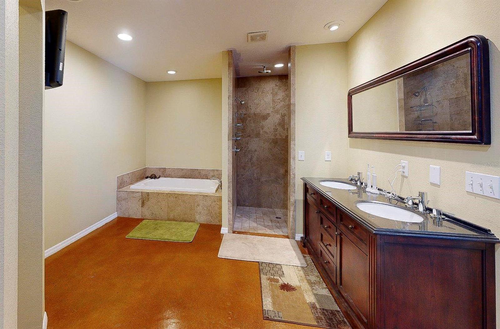 ARROWHEAD ESTATES - Residential