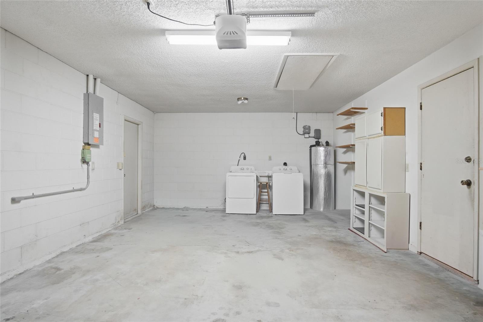 DELTON LAKES UN 04 - Residential