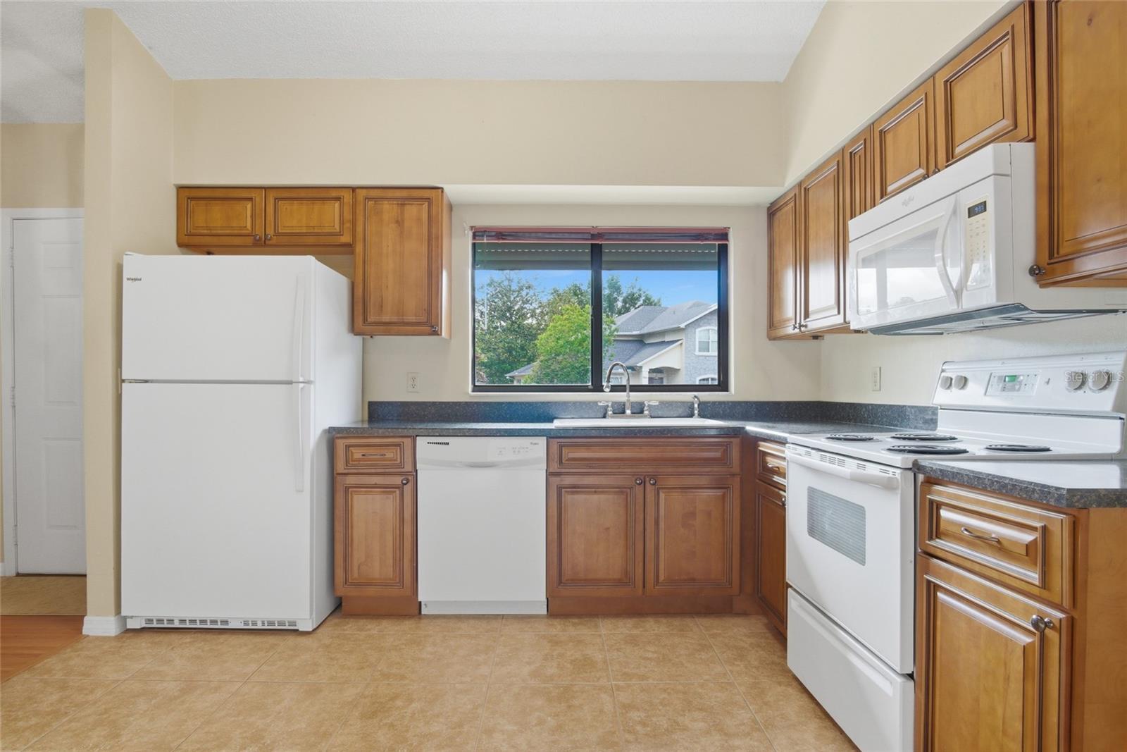 DELTON LAKES UN 04 - Residential