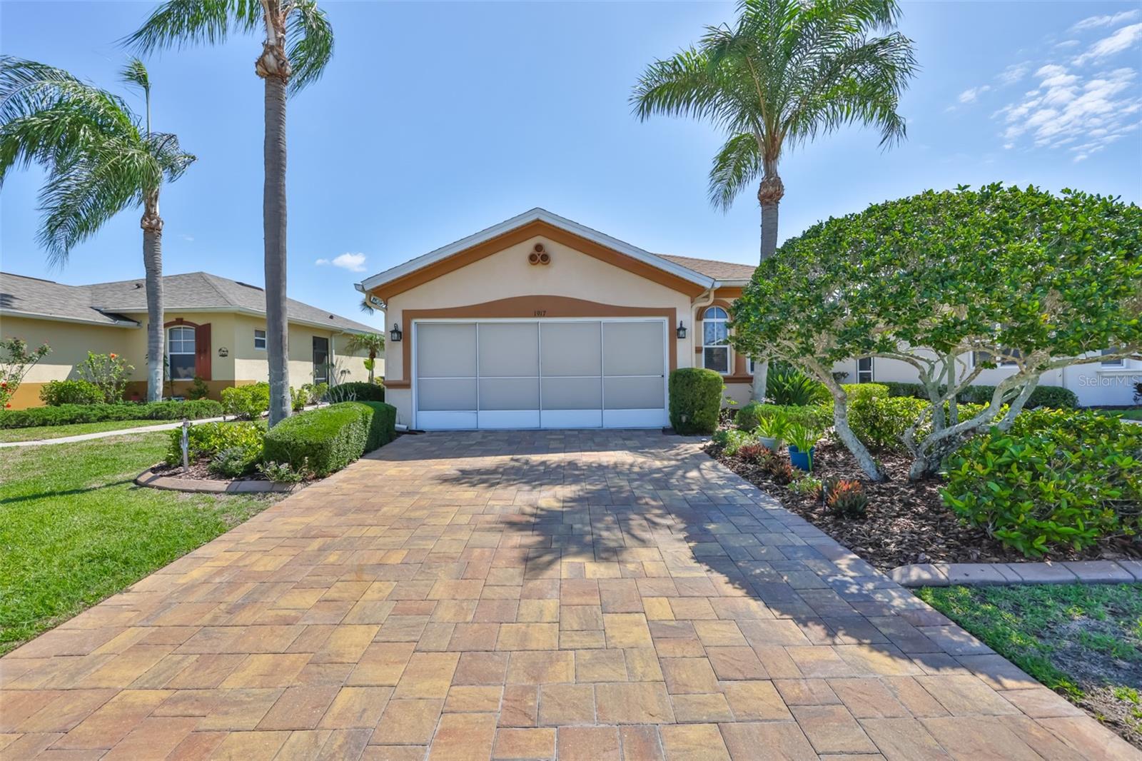 1917 STERLING GLEN COURT