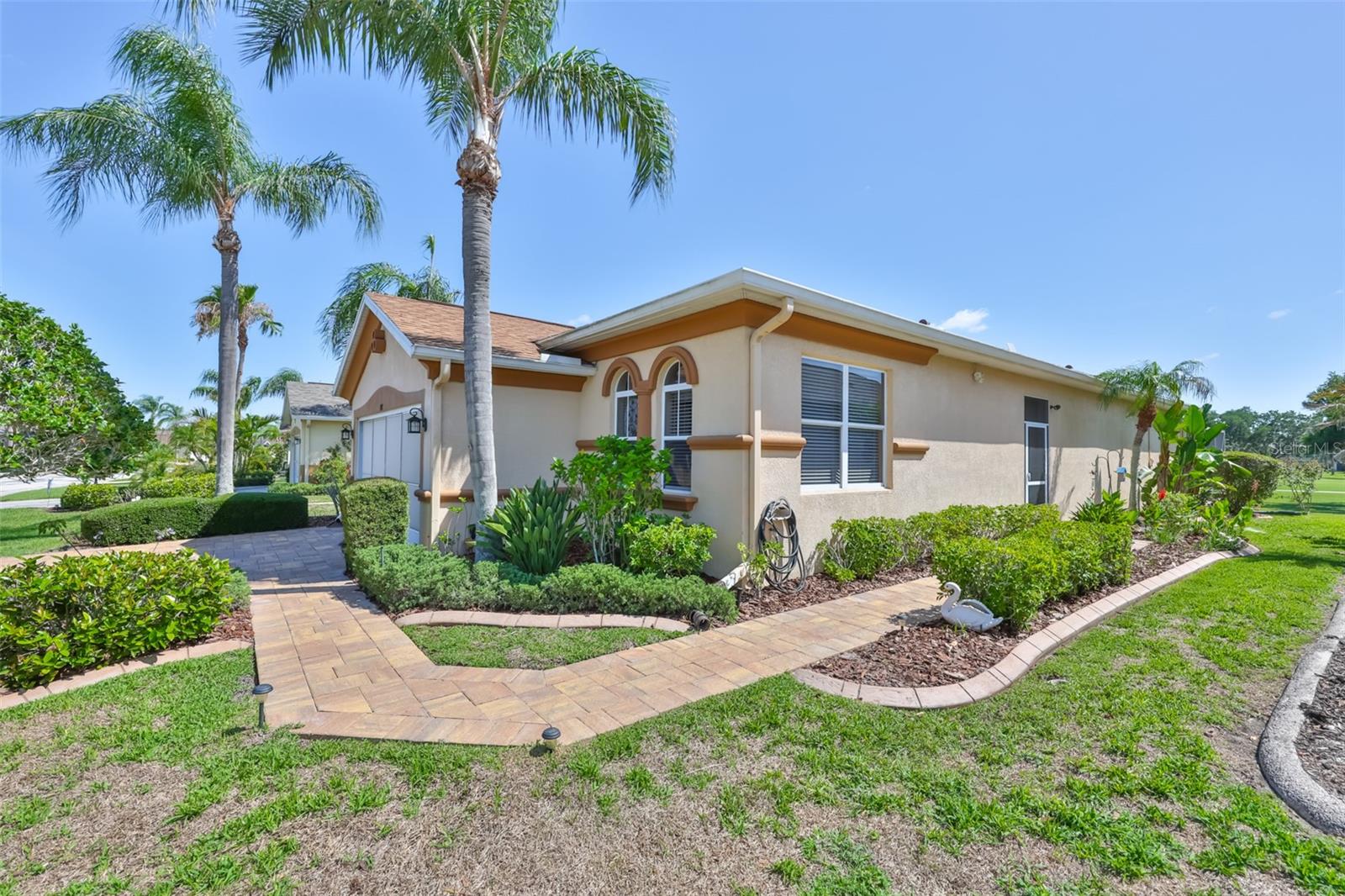 1917 STERLING GLEN COURT