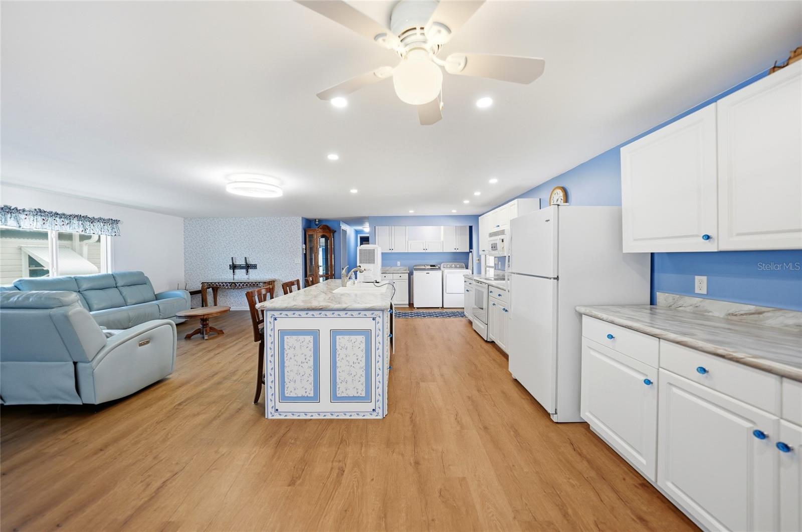 EAGLE POINT MHP - Residential