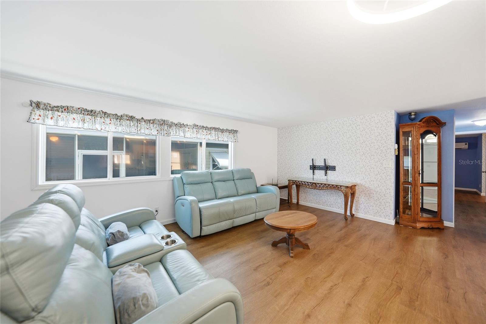 EAGLE POINT MHP - Residential