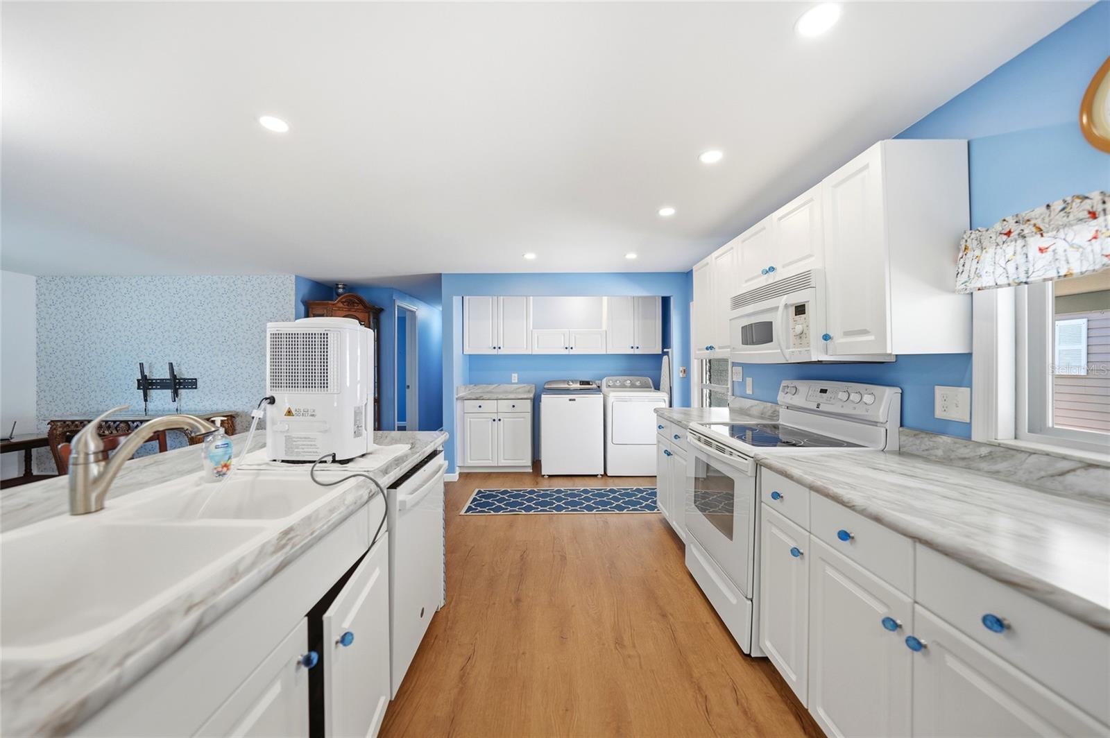 EAGLE POINT MHP - Residential